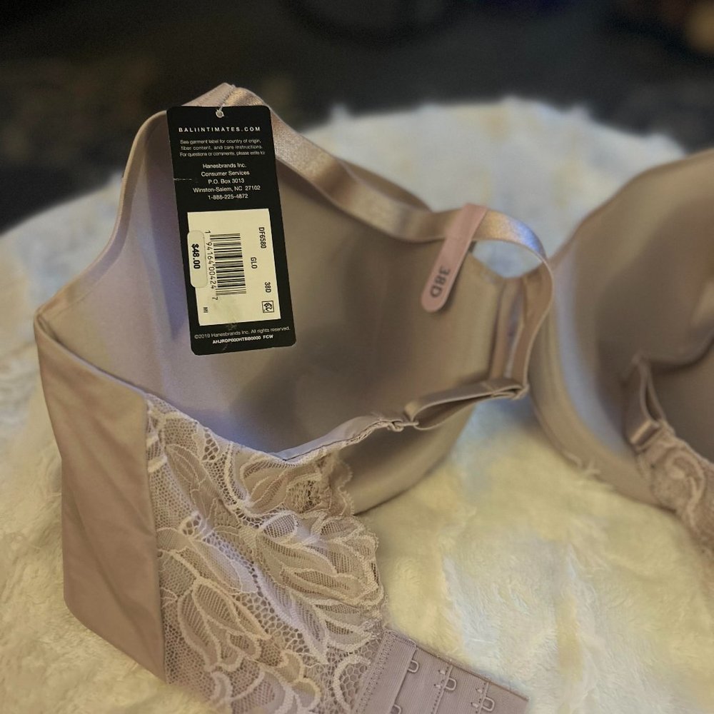 Bali Women's One Smooth U Dreamwire Underwire Bra